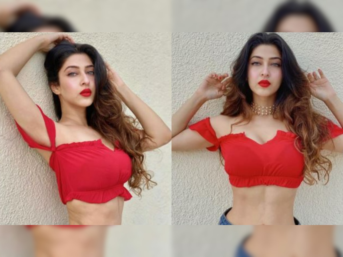 Sonarika Bhadoria Ki Sex Bf - Parvati bani Poo': 'Devon Ke Dev Mahadev' fame Sonarika Bhadoria breaks  internet with her bold bikini photos