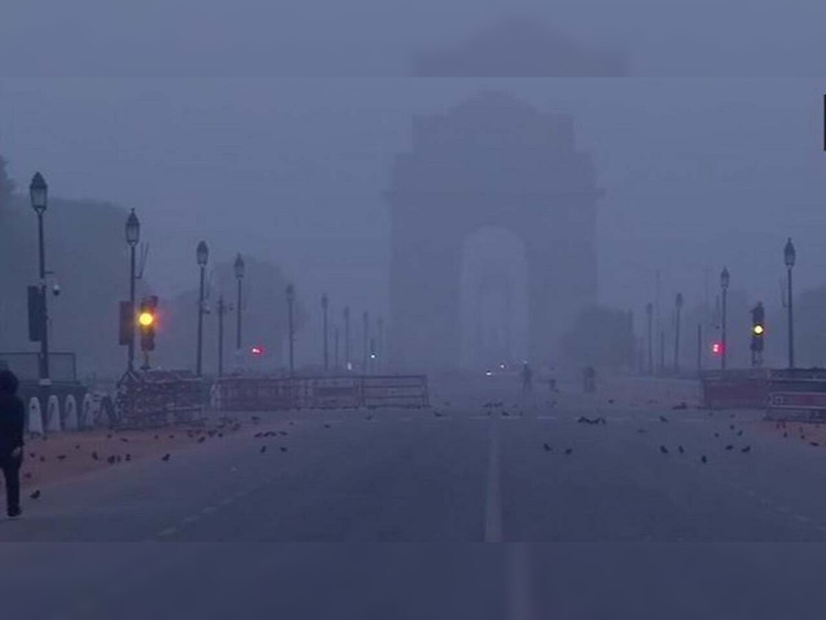 Delhi breathes 'very poor' category air today with AQI at 330, SC calls for advance preventive steps