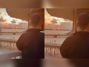 Akshay Kumar recites Gayatri Mantra to welcome New Year 2022 in Maldives