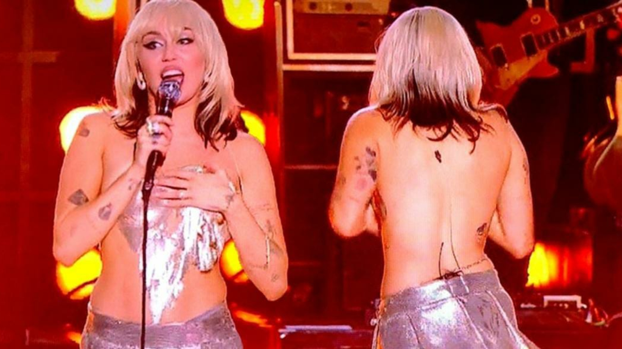 Miley Cyrus suffers wardrobe malfunction on stage