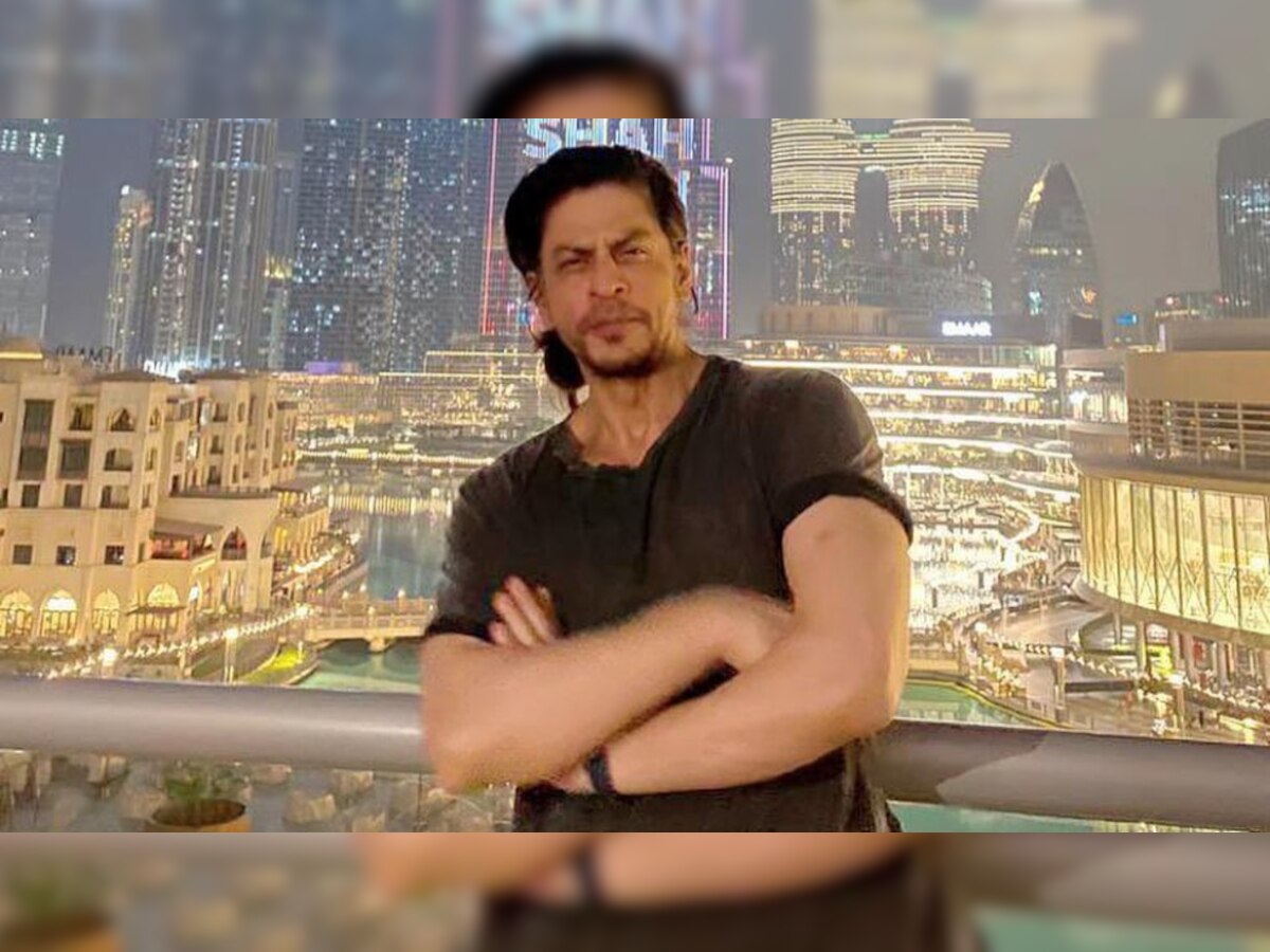 Shah Rukh Khan's fan in Egypt does THIS for Indian professor, Twitter is full of praise