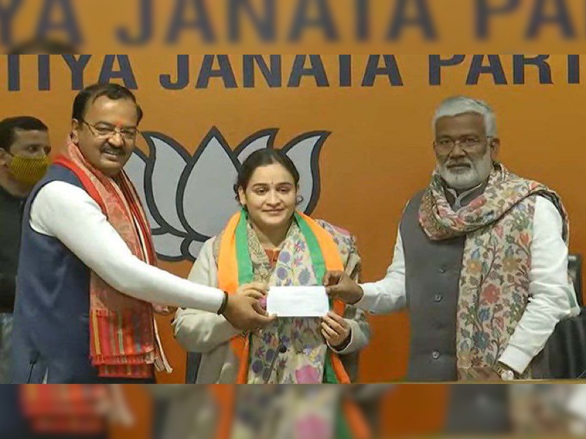 Mulayam Singh's bahu Aparna Yadav joins BJP ahead of UP Assembly Election 2022