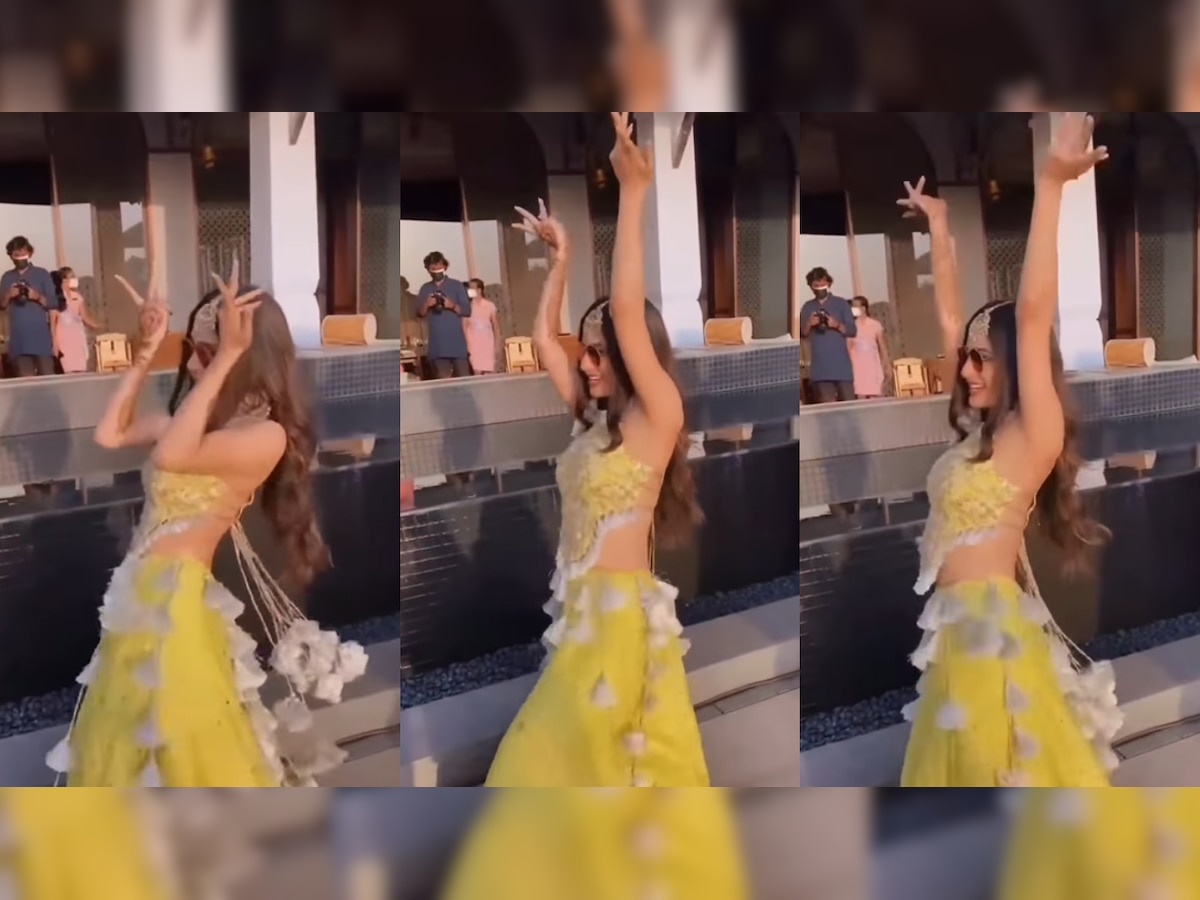 Bride-to-be Mouni Roy grooves to 'Mehendi hai rachnewali' in her Haldi ceremony - WATCH