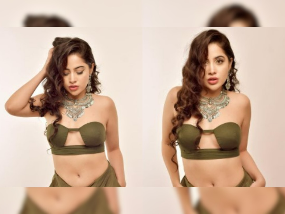 'Besharam': Urfi Javed brutally trolled for unbuttoned pants photoshoot