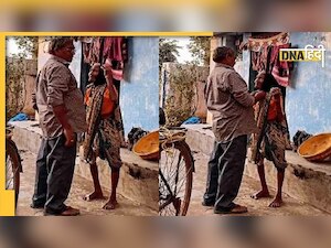 बेटे ने बूढ़ी मां को बांधी स्कार्फ, IAS अधिकारी भी हो गए मुरीद, देखें