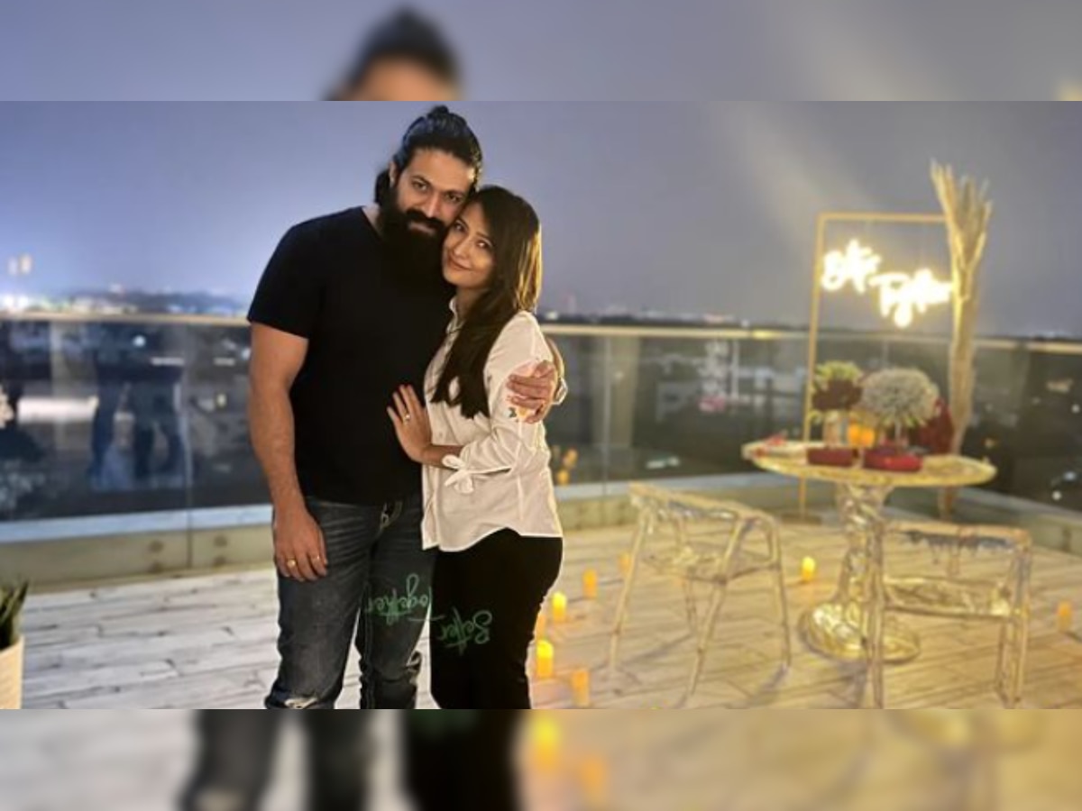 Kgf Star Yash Enjoys Romantic Dinner Date With Wife Radhika Pandit