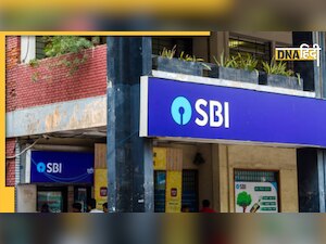SBI दे रहा कस्टमर्स को फ्री में 2 लाख रुपये का लाभ, जानें नियम और शर्तें