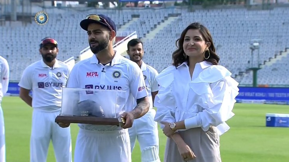 'Why Is She On Field?’ Anushka Sharma Trolled For Joining Virat Kohli ...