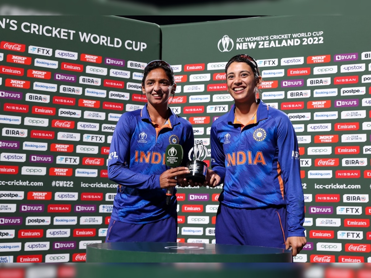 'ICC have enough budget': Watch Smriti Mandhana's heartwarming gesture for Harmanpreet Kaur