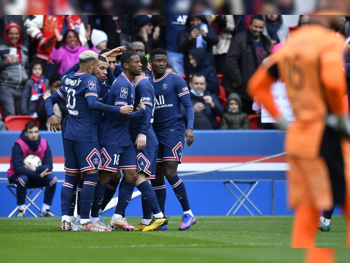 PSG vs Bordeaux: Leo Messi-Neymar booed by fans, Paris extend lead to 15 points in Ligue 1