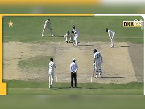 PAK vs AUS: इस गेंदबाज को डेब्यू मैच में मिला सबसे बड़ा विकेट, देखें Video