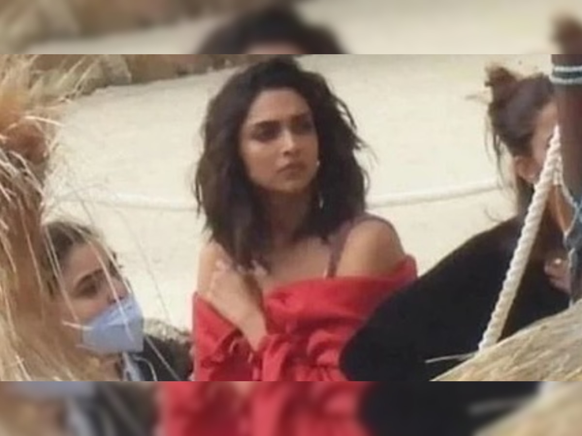 VIRAL! Deepika Padukone sizzles in bikini in leaked pics from 'Pathaan' sets