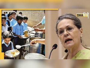 Sonia Gandhi की सरकार से खास अपील- बच्चों को मिले खाना, शुरू करें मिड-डे मील