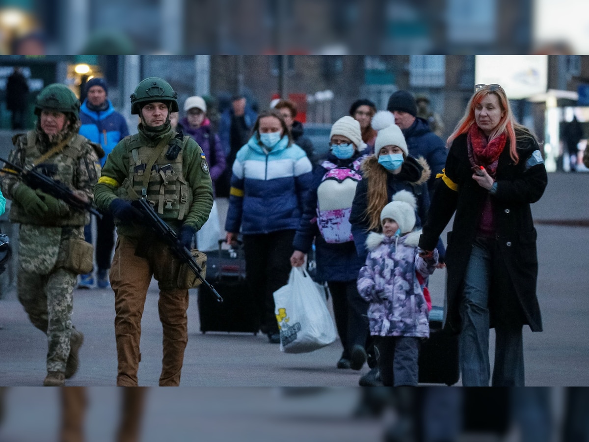 5,200 Ukrainians evacuated through humanitarian corridors amid Russian invasion