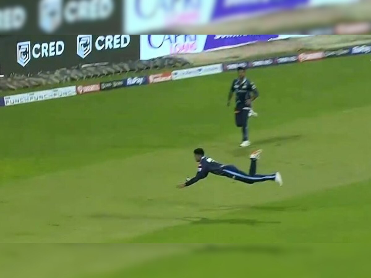 WATCH: Gujarat's Shubman Gill takes unforgettable catch to dismiss Evin Lewis