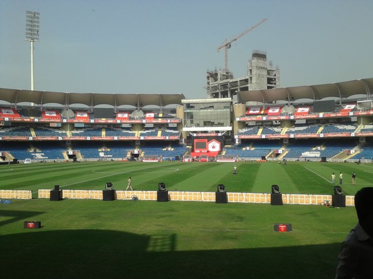 IPL 2022: DY Patil stadium pitch and weather report for Royal Challengers Bangalore vs Kolkata Knight Riders match