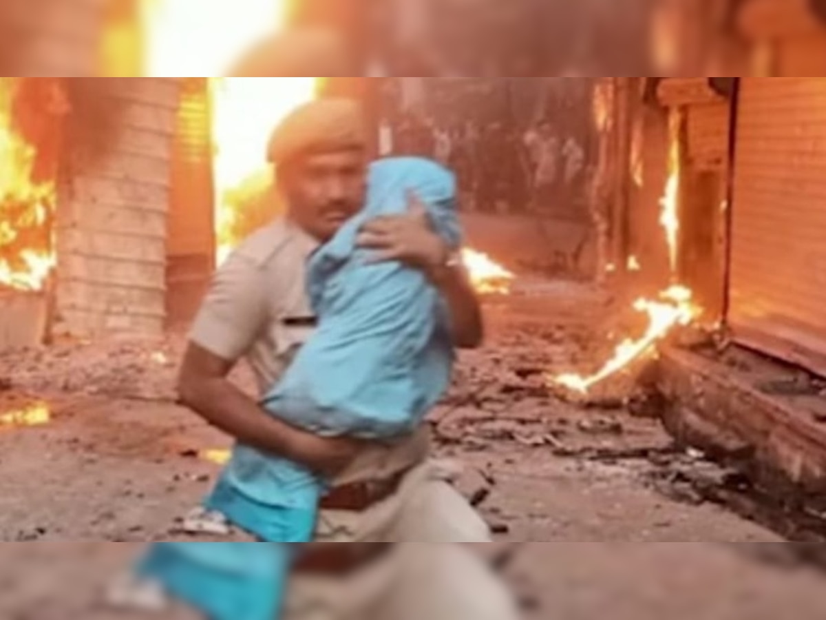 Rajasthan cop rescues kid from burning house in riot-hit Karauli, netizens salute his spirit