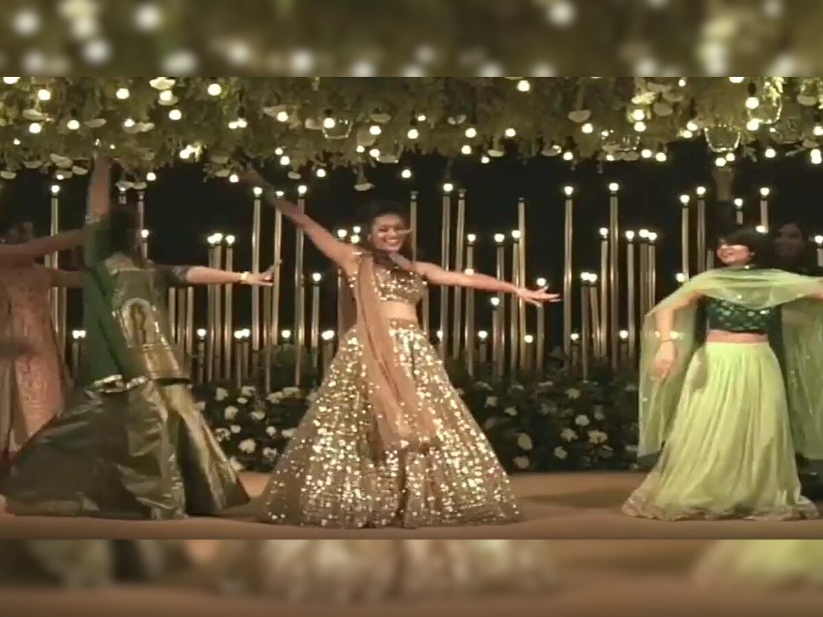Viral video! Bride and her girl gang groove to 'Leja Leja', netizens awestruck