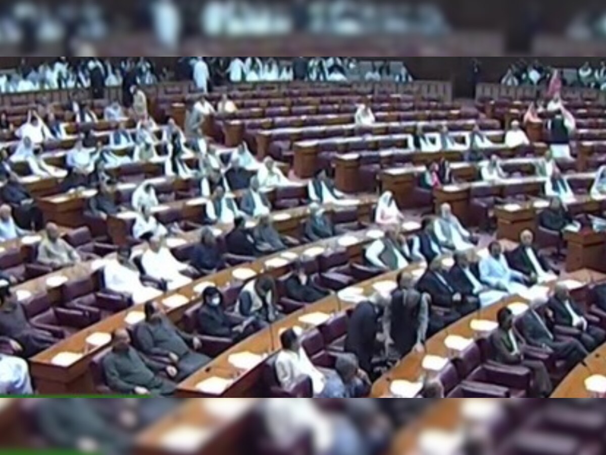 Pakistan crisis: Bilawal Bhutto meets with NA speaker, session to resume after namaz break
