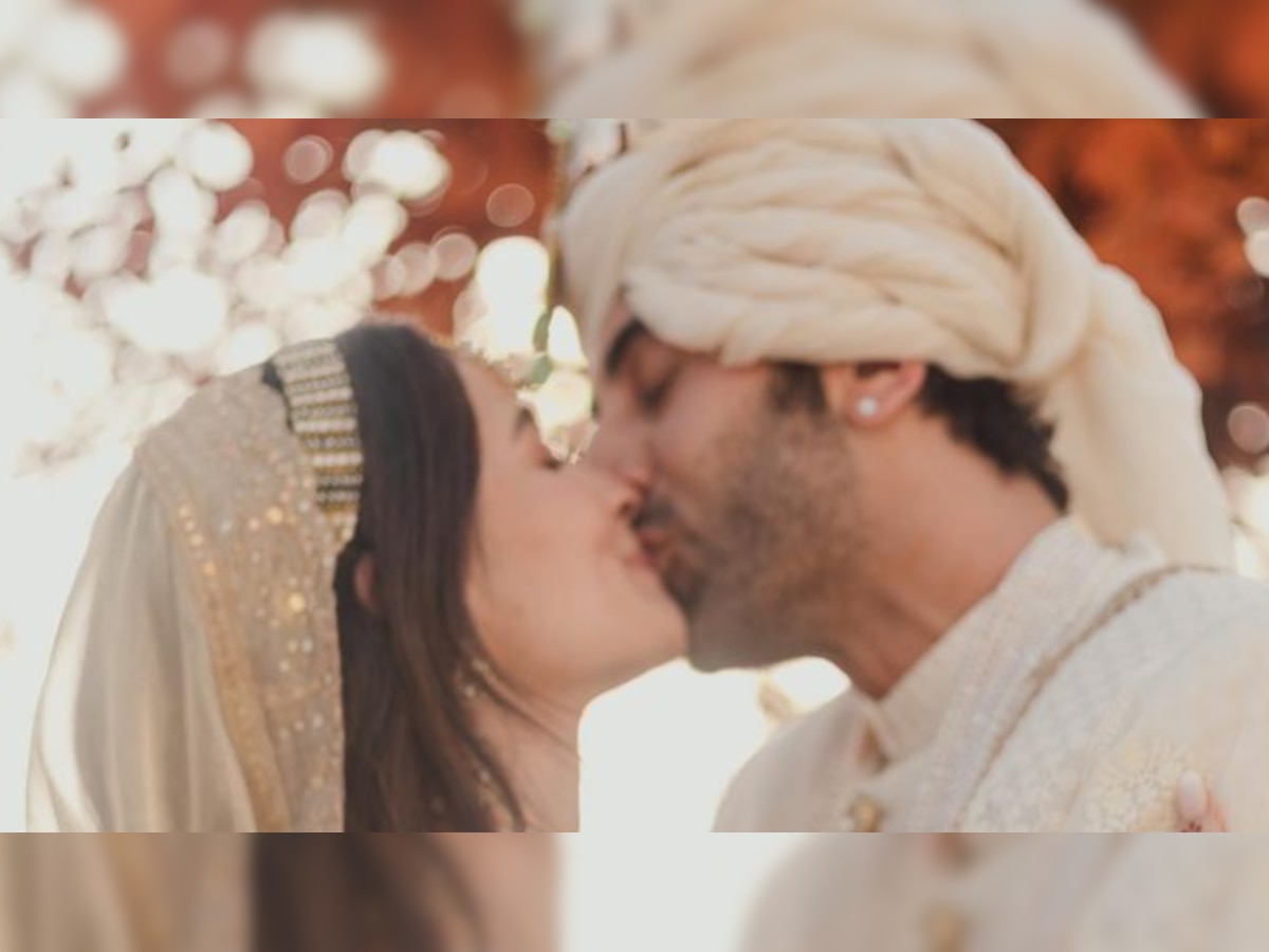 Ranbir Kapoor-Alia Bhatt lock lips as newly married couple, dreamy photos go VIRAL