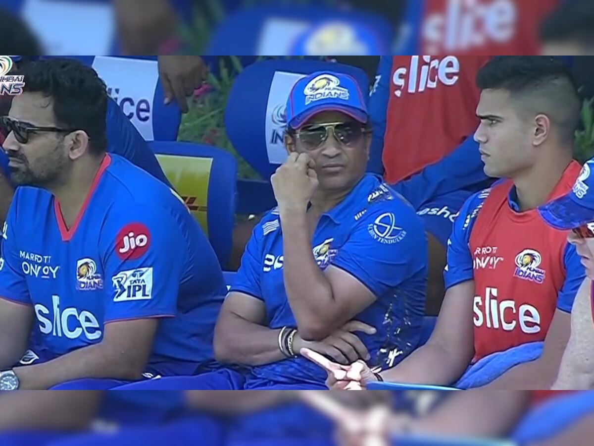 Photo of Sachin Tendulkar with son Arjun in Mumbai Indians dugout goes VIRAL