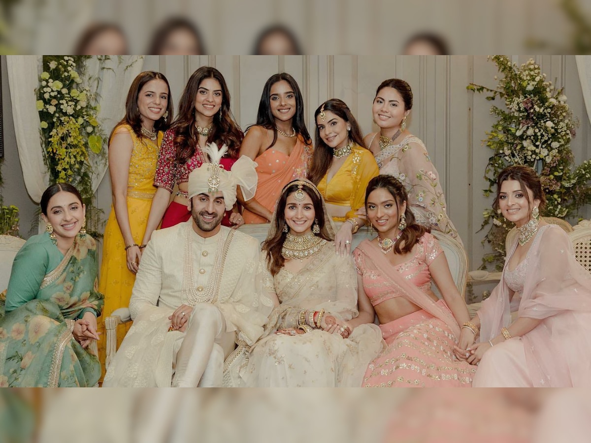 Ranbir Kapoor signs cute pledge to Alia Bhatt's bridesmaids