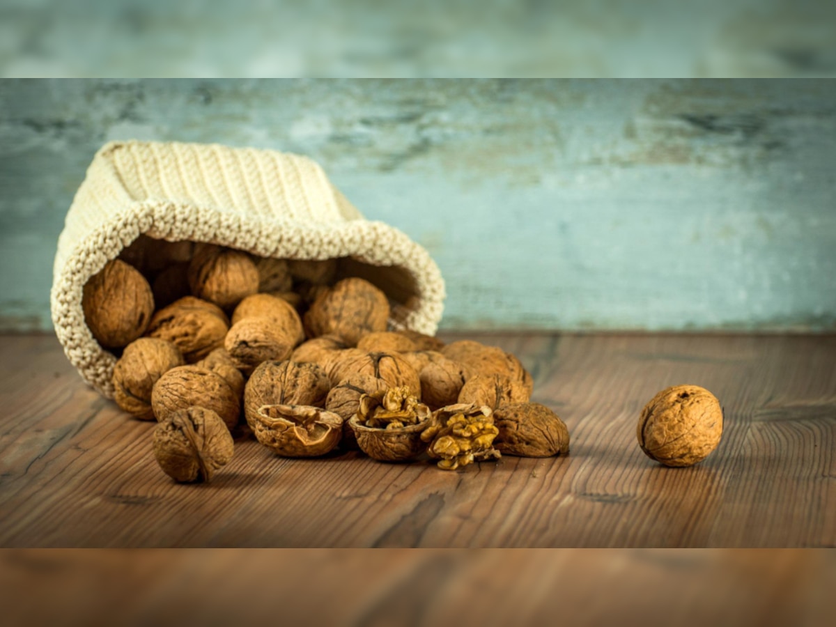 Benefits of eating walnuts daily for blood pressure, healthy gut