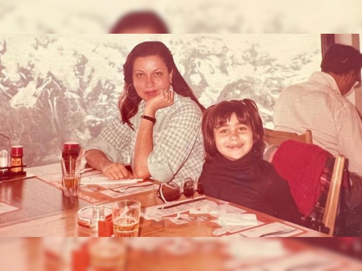 Karisma Kapoor drops unseen photo with mother Babita Kapoor from her childhood