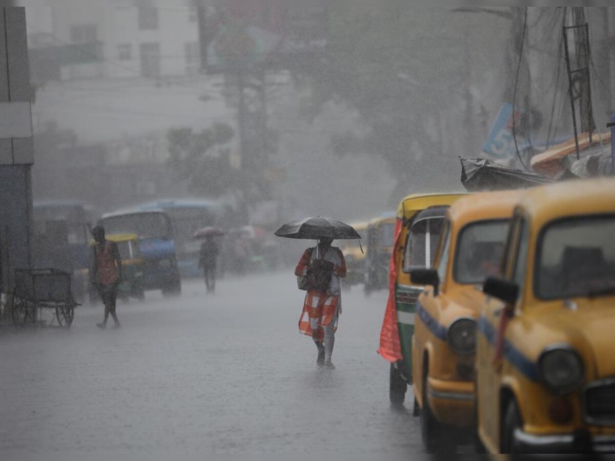 Cyclone Asani changes track triggering more rains, red alert issued in Andhra Pradesh