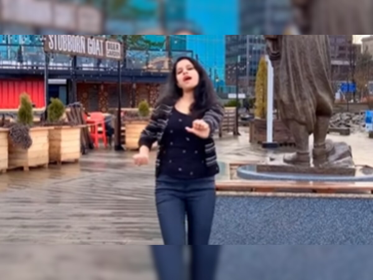 Woman grooves on ‘Saiyyan Dil Mein Aana Re’ song on empty street in Canada, video goes viral