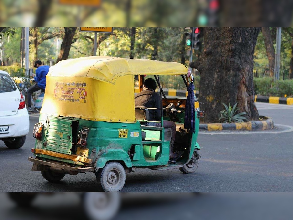 Auto-rickshaw drivers in Noida directed to install metres, end arbitrary rates