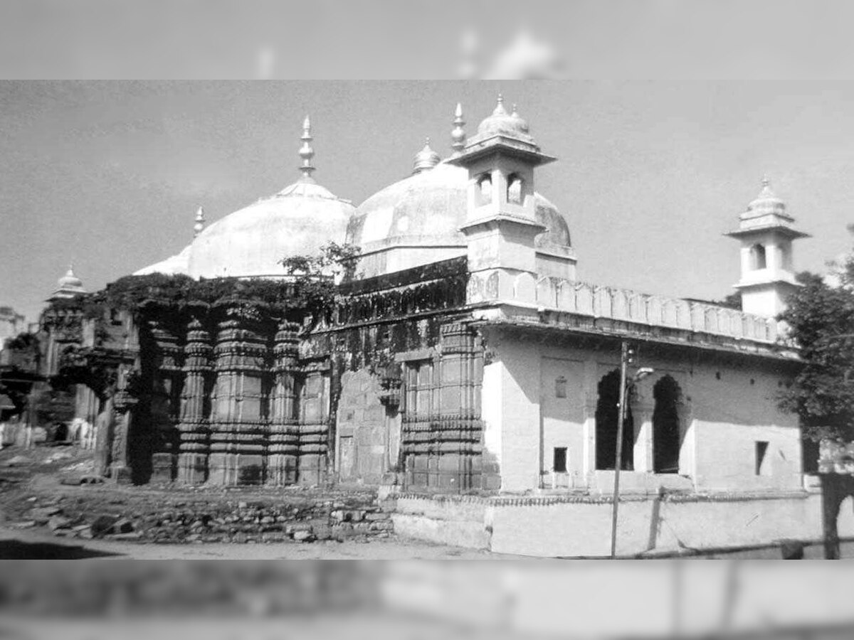 'Gyanvapi not a mosque because...': Hindu petitioners cite Aurangzeb's 'April 9, 1669 order'