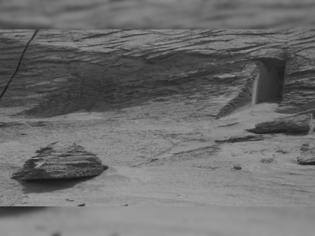 Did NASA's Curiosity rover send picture of the door to alien's house on Mars?