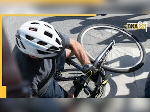 Joe Biden Viral Video: साइकिल से गिर पड़े अमेरिकी राष्ट्रपति, फिर दिया ऐसा रिएक्शन