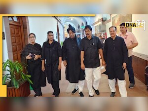 Inflation: महंगाई पर घमासान! काले कपड़ों में संसद पहुंचे कांग्रेस नेता, सोनिया-राहुल की अगुवाई में निकाला मार्च