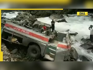 Bus carrying 39 ITBP and J-K Police jawans falls into gorge in Pahalgam, 7 killed