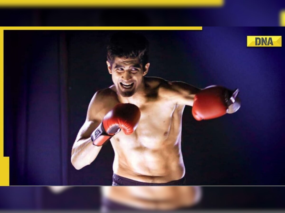 Vijender Singh back to the winning ways as he knocks out his opponent Eliasu Sulley at the 'Jungle Rumble' match