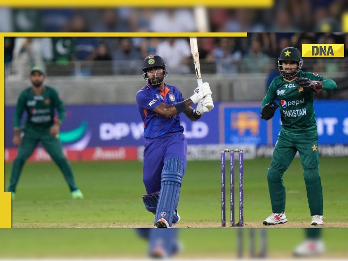 Explainer: Why India and Pakistan had only four fielders outside the circle in the death overs of their last match?