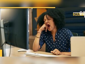 Sleepiness After Lunch: क्या ऑफिस लंच के बाद आती है नींद, ये हैं कारण, ऐसे बच सकते हैं 