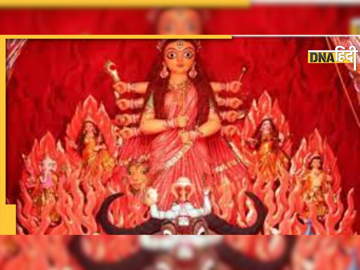 Navratri 2022: जानिए मां दुर्गा को क्यों चढ़ता है रक्तिम चोला, क्या है देवी के लाल रंग से मोह का कारण 