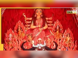 Navratri 2022: जानिए मां दुर्गा को क्यों चढ़ता है रक्तिम चोला, क्या है देवी के लाल रंग से मोह का कारण 