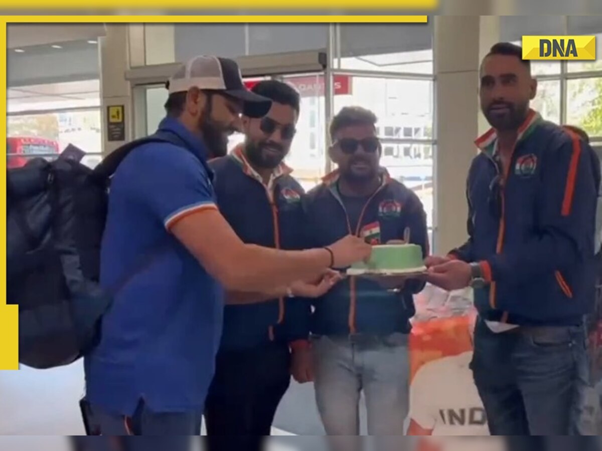 IND vs PAK T20 WC 2022: Rohit Sharma cuts cake as Team India gets warm welcome by Bharat Army