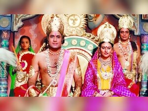 कैसी रही Ram-Sita और Laxman की दिवाली? मिस ना करें उनके ये Diwali स्पेशल पोस्ट