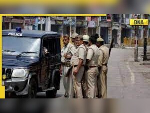 2 Noida cops transferred for assaulting staff of eatery for asking to pay bill