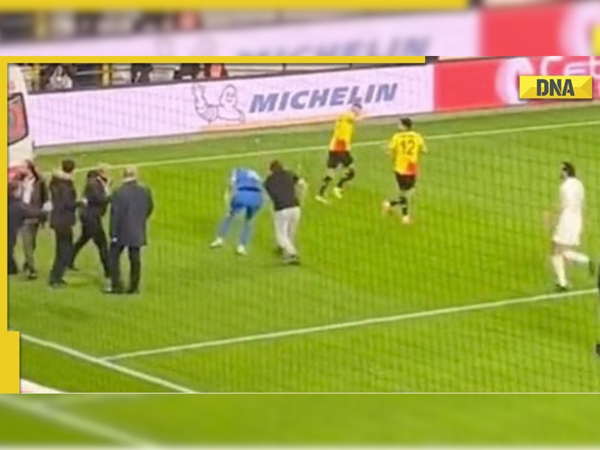 Watch Goalie attacked by a fan with corner flag during a second tier