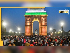 New Year 2023: कोविड की आहट के बीच महानगरों में न्यू ईयर की धूम, जुटी भारी भीड़, बेंगलुरु में पुलिस को करना पड़ा लाठीचार्ज