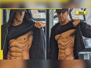 Hrithik Roshan sets the internet on fire as he flaunts his six-pack abs, Anil Kapoor quips 'here comes the real Fighter'