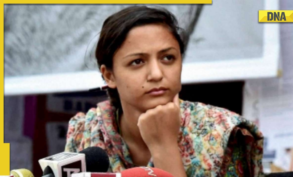 Rasheed Ghla Who is Shehla Rashid, former JNU student to face trial for her 2019 ...
