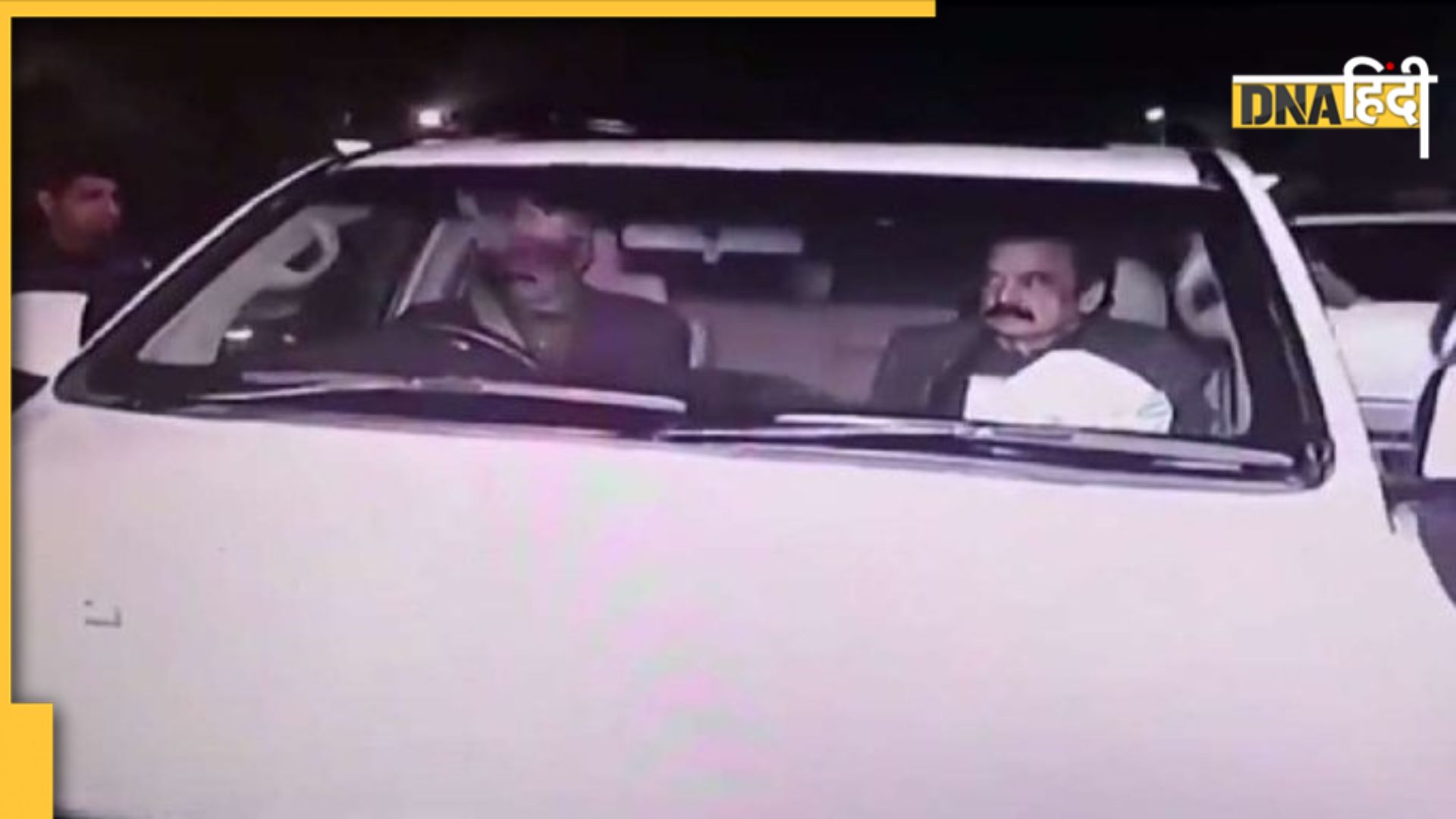 Pakistan Matho Rana पाकिस्तान के गृहमंत्री राणा सनाउल्लाह पर जूता अटैक, विधानसभा के सामने ...