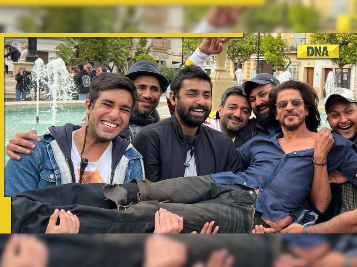 Pathaan director Siddharth Anand and crew lift Shah Rukh Khan in unseen BTS photo from sets, fans call it 'adorable'